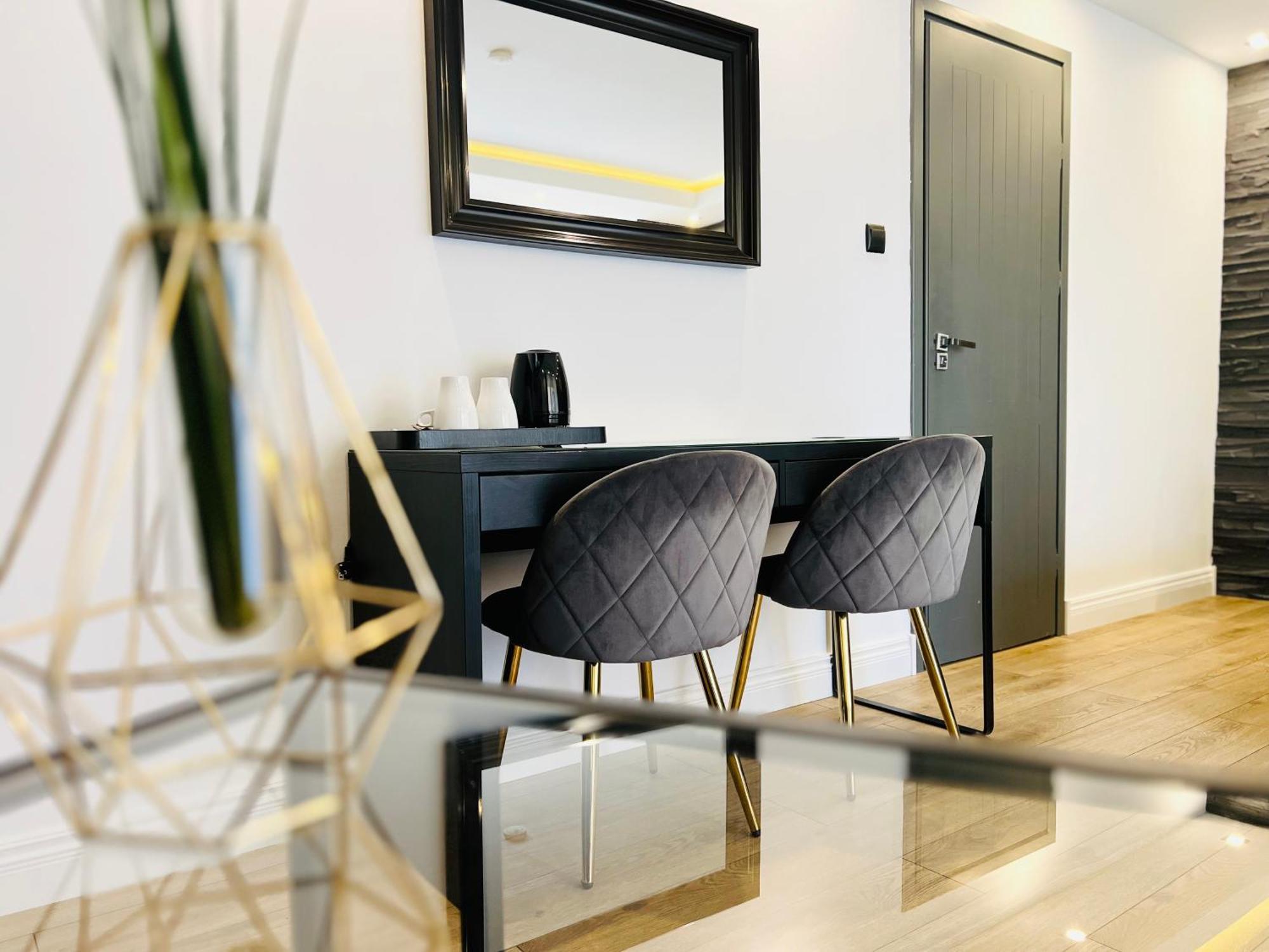 Apartamenty Deluxe-Blisko Plazy-Kuchnia,Parking-Grupa Hotelowa Plazowelove (Adults Only) Криниця-Морська Екстер'єр фото